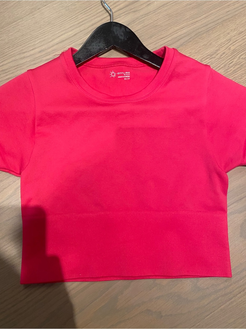 Arie Offline Bright Pink Crop Tee -